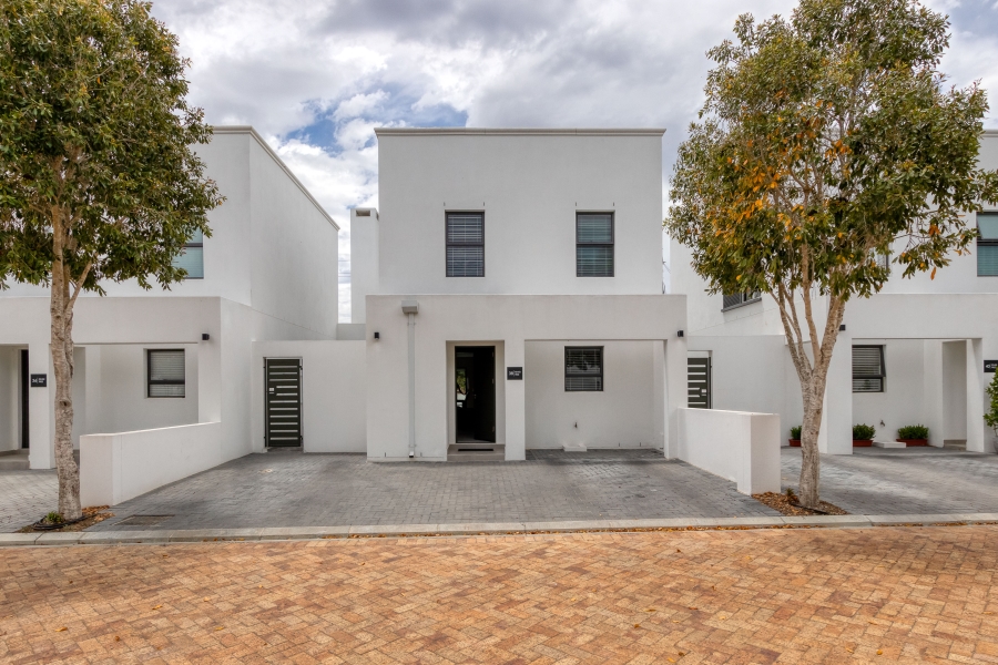 2 Bedroom Property for Sale in Croydon Gardens Estate Western Cape